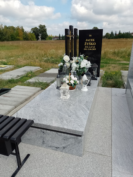 Jacek Żyśko 1981 Lubartów - Grobonet - Wyszukiwarka osób pochowanych